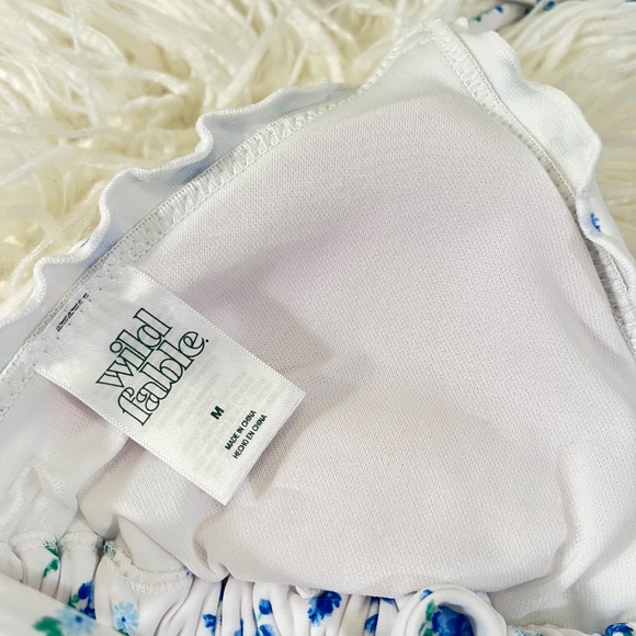 Wild Fable "Bikini Top in blue & white floral with ruffles" NWOT - Picture 5 of 5